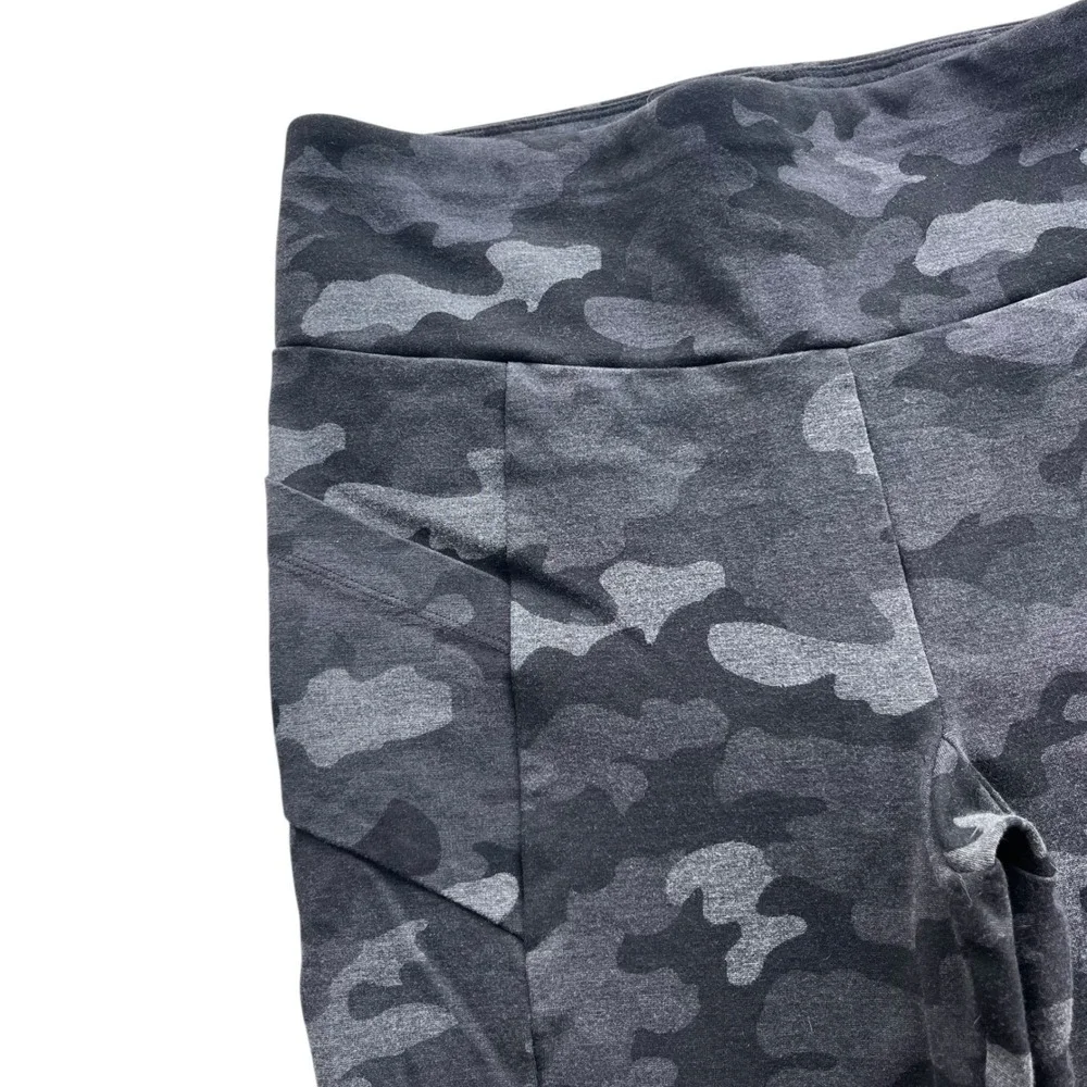 Cabi Women M Black Gray Camo Print Highrise Side Pocket Stretch ATC Legging 3931